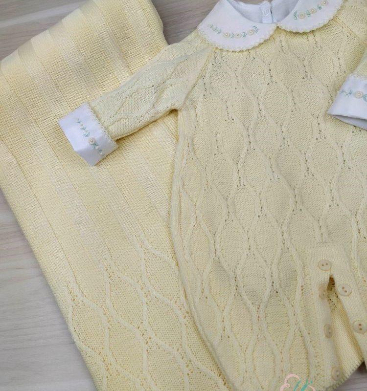 Saída de Maternidade tricô em linha Viena - Amarelo
